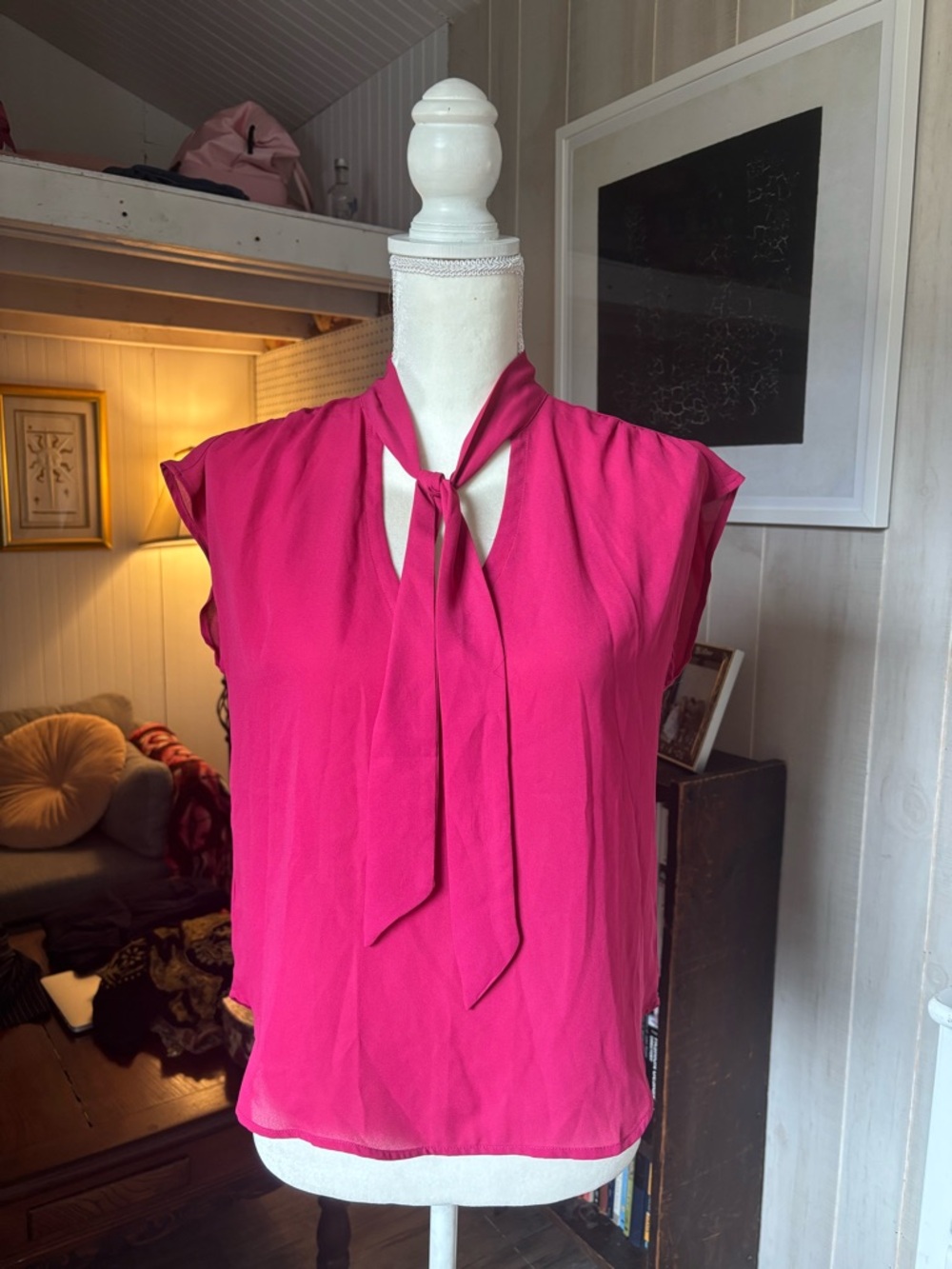 Women’s Tie-Neck Sleeveless Blouse